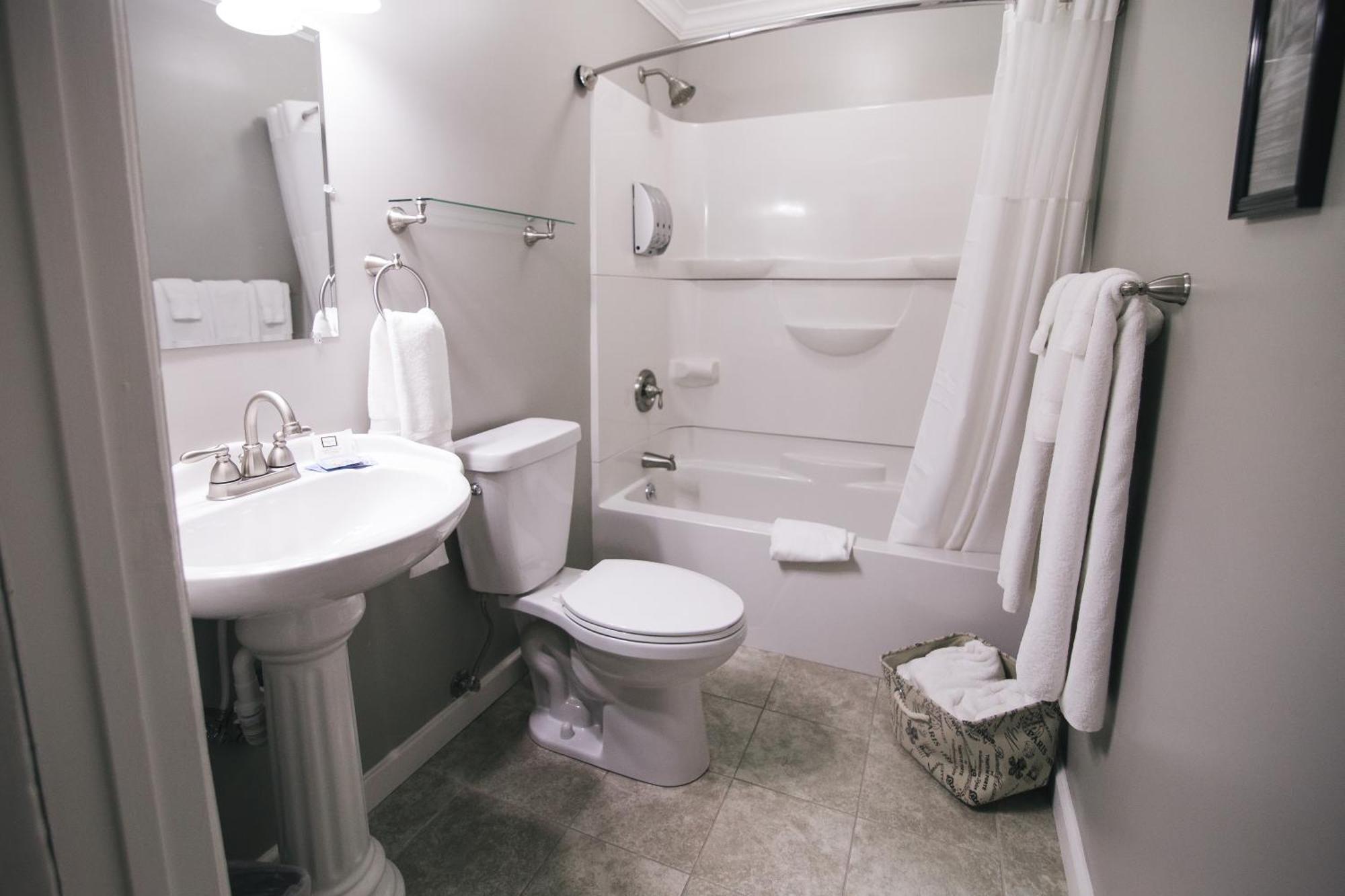 The Continental Hotel Centerville Ngoại thất bức ảnh