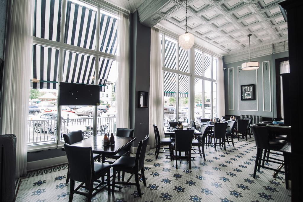 The Continental Hotel Centerville Ngoại thất bức ảnh